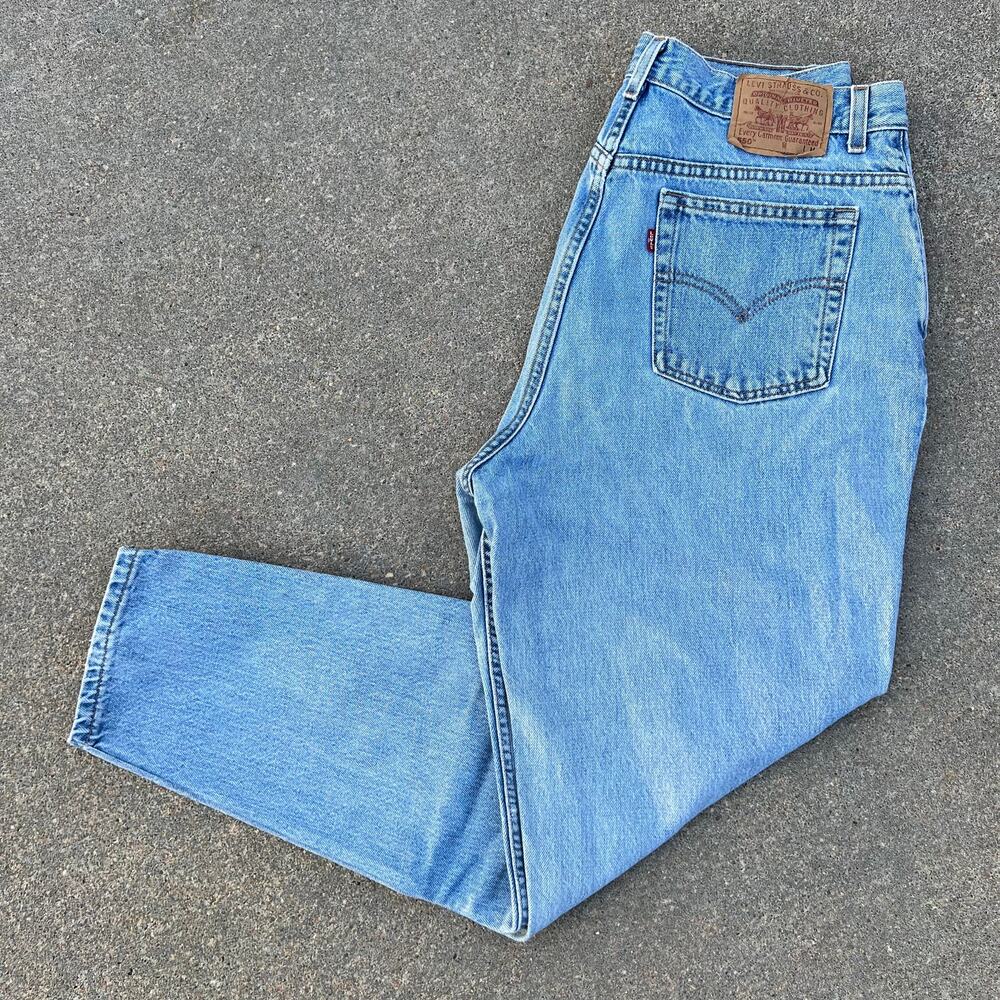 Vintage Y2K Levi’s 550 Relaxed Fit Tapered Leg Jeans 18 W M Ladies